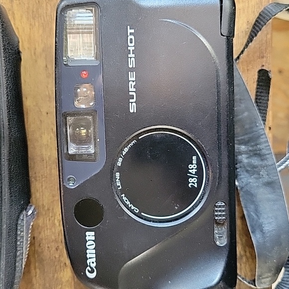 Canon Sure Shot Black Film Camera - Picture 2 of 4